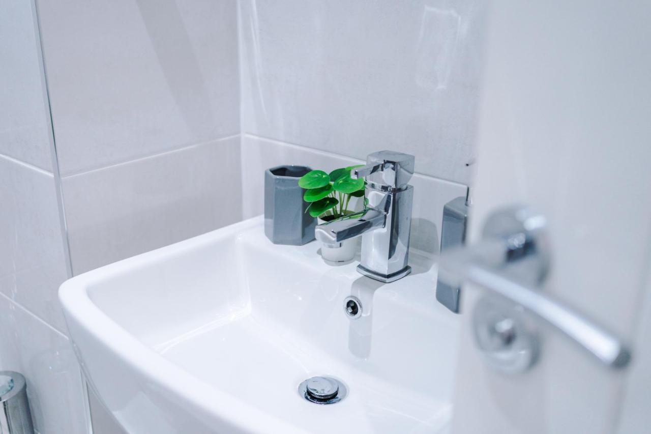 ✰Onpoint - Modern 2 Bed Apartment Close To Centre✰ Leeds  Exteriér fotografie
